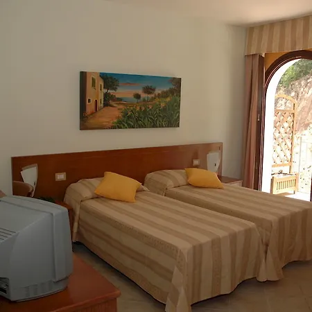 L'arca Di Anna Brambilla * Belvedere Marittimo