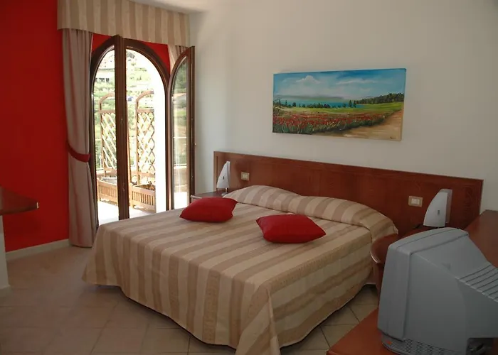 L'arca Di Anna Brambilla * Belvedere Marittimo