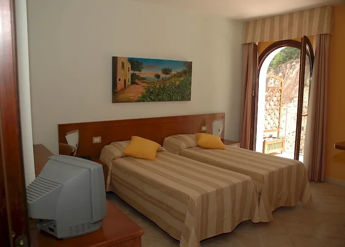 L'arca Di Anna Brambilla * Belvedere Marittimo